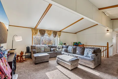 $270,000 | 1526 Manor Drive, Janesville, WI 53548