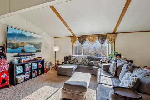 $270,000 | 1526 Manor Drive, Janesville, WI 53548