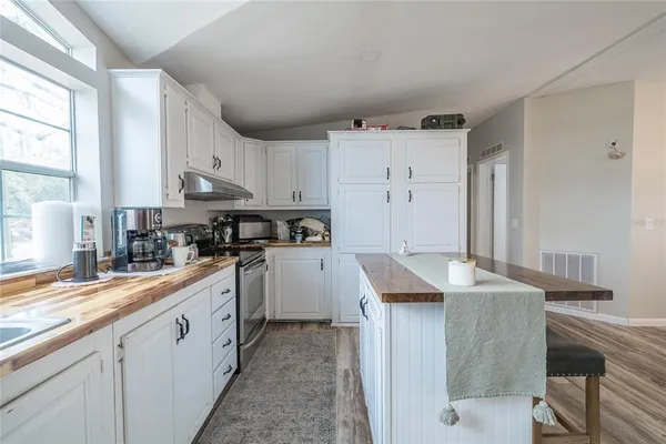 $3,500 | 8540 Boyt Road, Zephyrhills, FL 33540