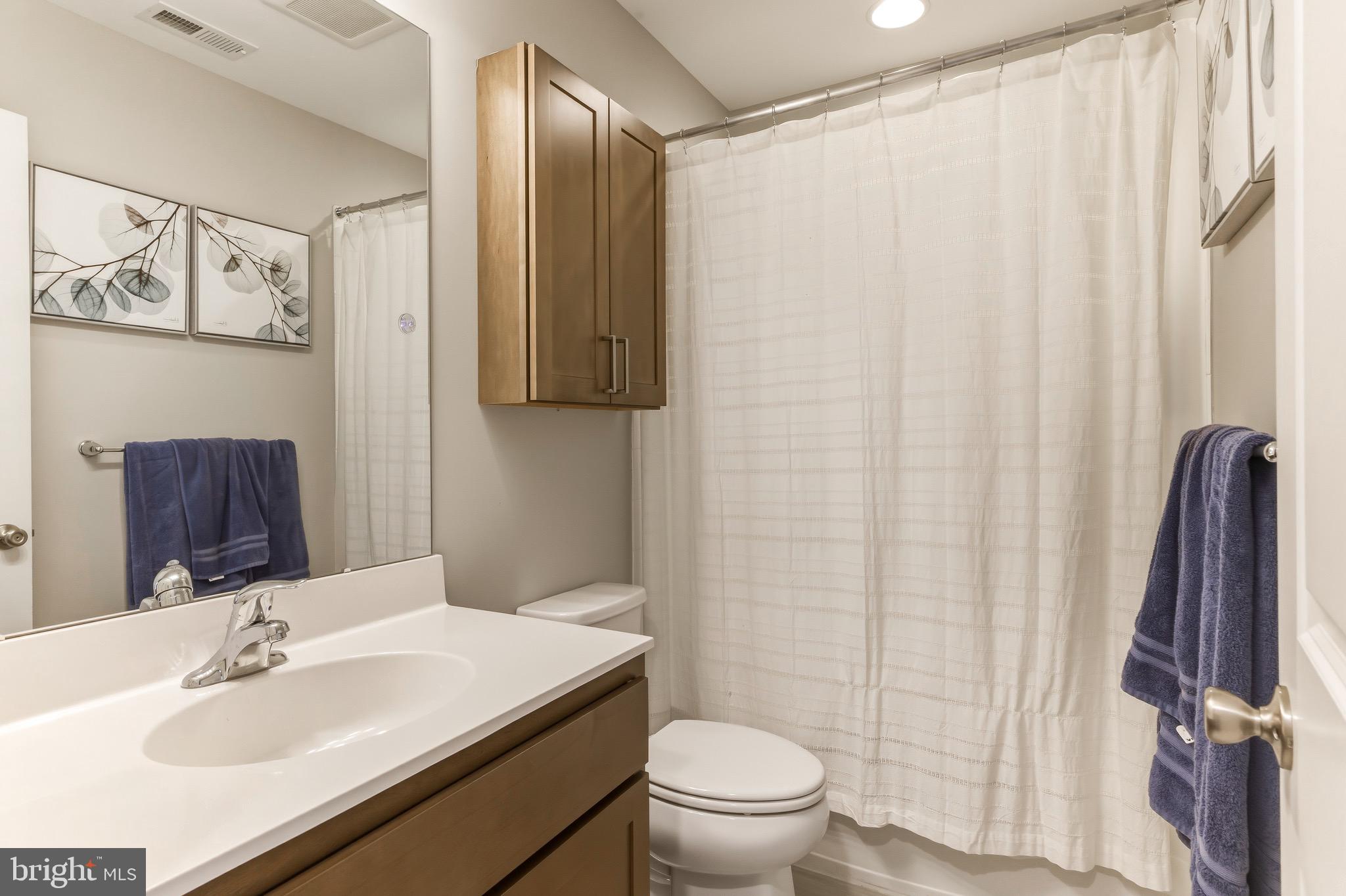 93 Aviary Road Thorofare, NJ 08086 - Photo 24 of 39 Hall bathroom on 3rd level