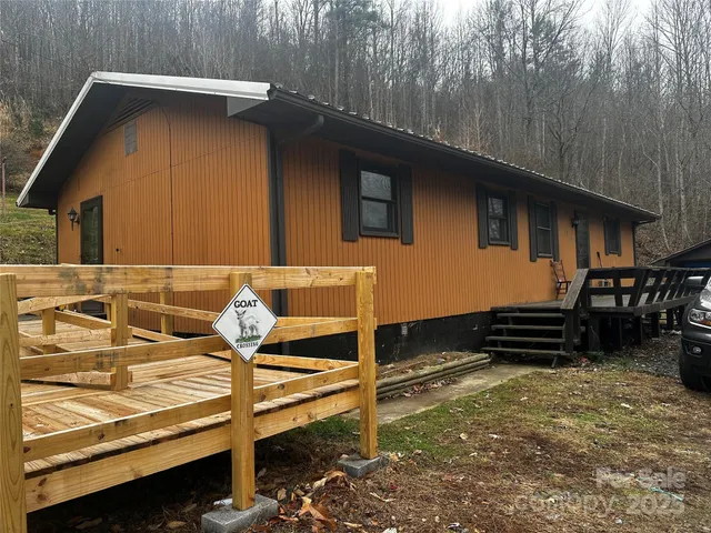$75,000 | 321 Raccoon Branch Rd Green Mountain, Green Mountain, NC 28740