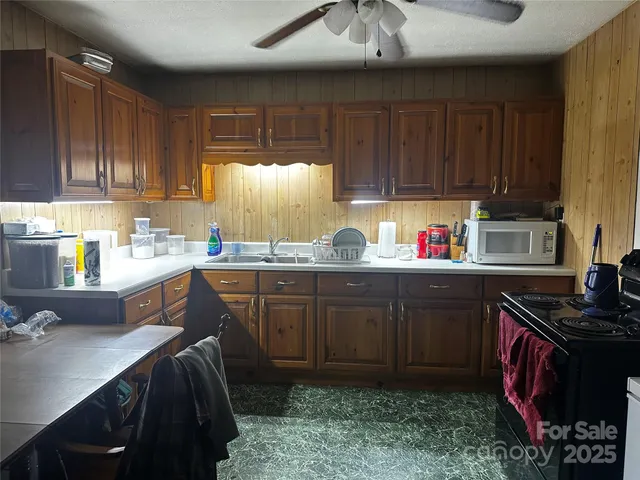 $75,000 | 321 Raccoon Branch Rd Green Mountain, Green Mountain, NC 28740