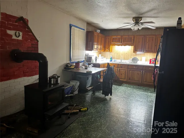 $75,000 | 321 Raccoon Branch Rd Green Mountain, Green Mountain, NC 28740