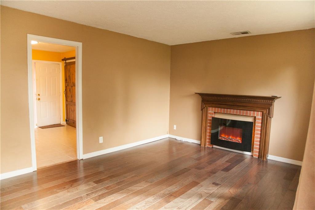 1916 Ruth Drive Indianapolis, IN 46240 - Photo 2 of 14 Gallery Image 2