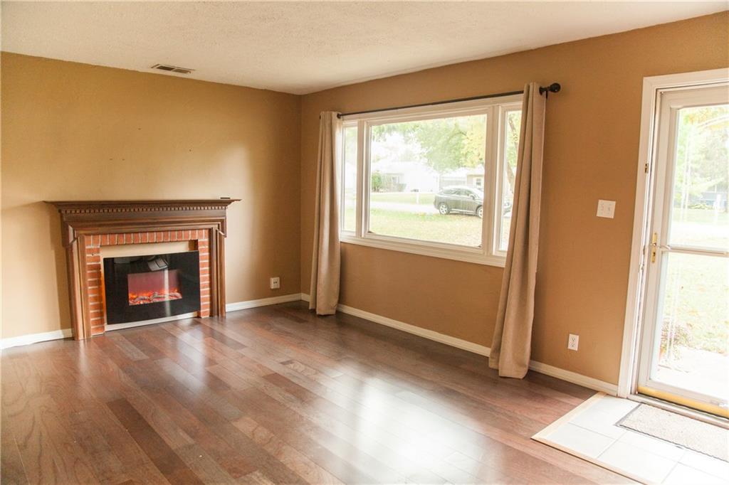 1916 Ruth Drive Indianapolis, IN 46240 - Photo 3 of 14 Gallery Image 3