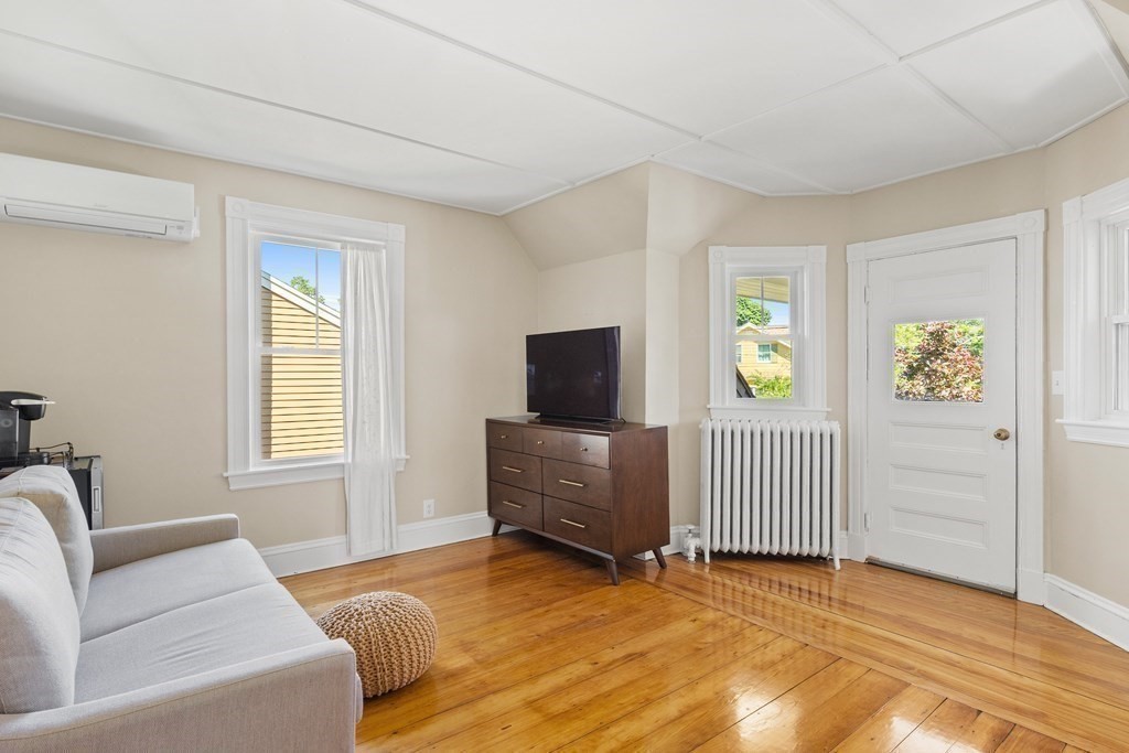 25 Staples Street Melrose, MA 02176 - Photo 21 of 40