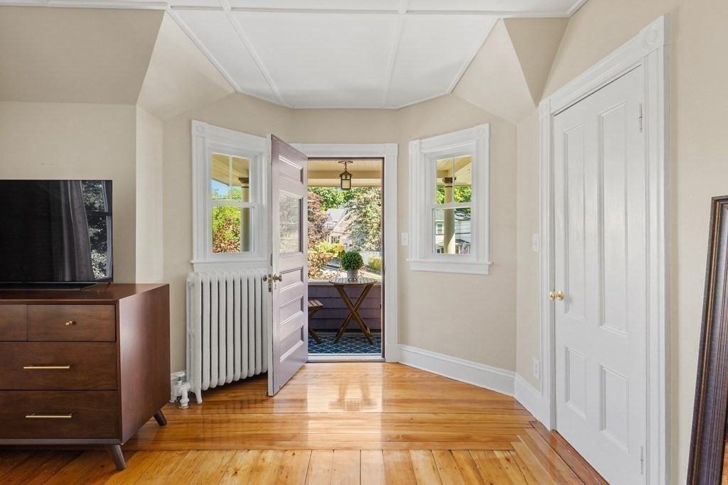 25 Staples Street Melrose, MA 02176 - Photo 23 of 40