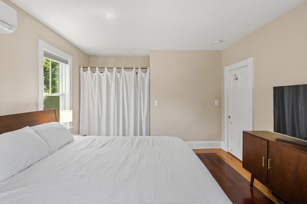 25 Staples Street Melrose, MA 02176 - Photo 27 of 40