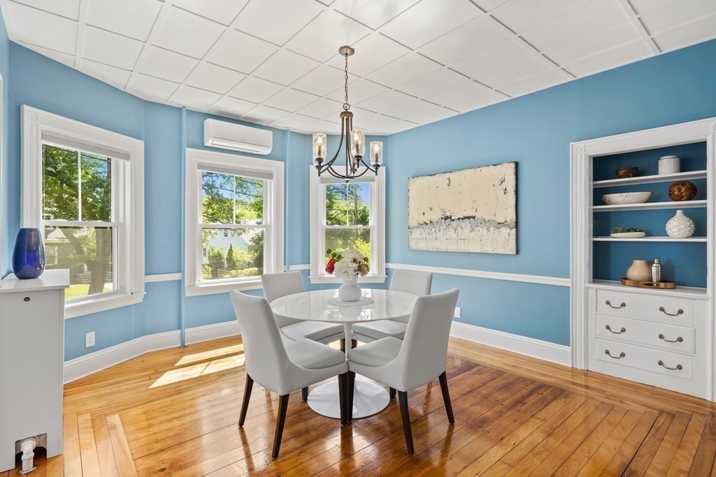 25 Staples Street Melrose, MA 02176 - Photo 5 of 40