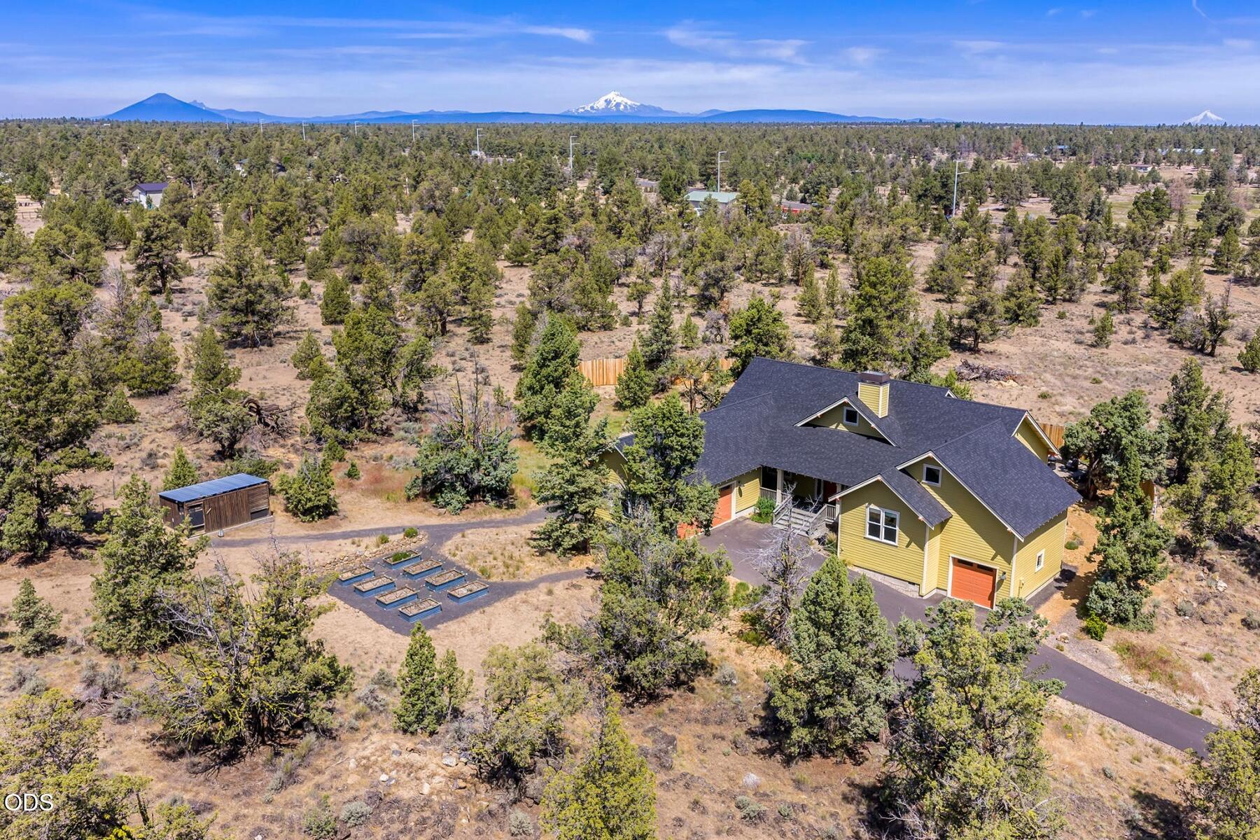 615 Southwest 89th Street Redmond, OR 97756 - Photo 2 of 52