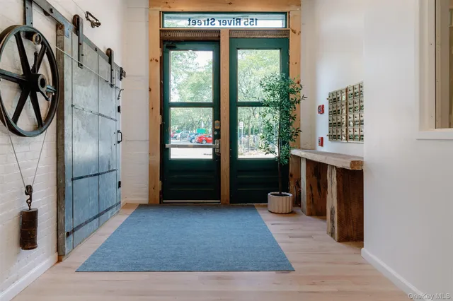 a view of an entryway