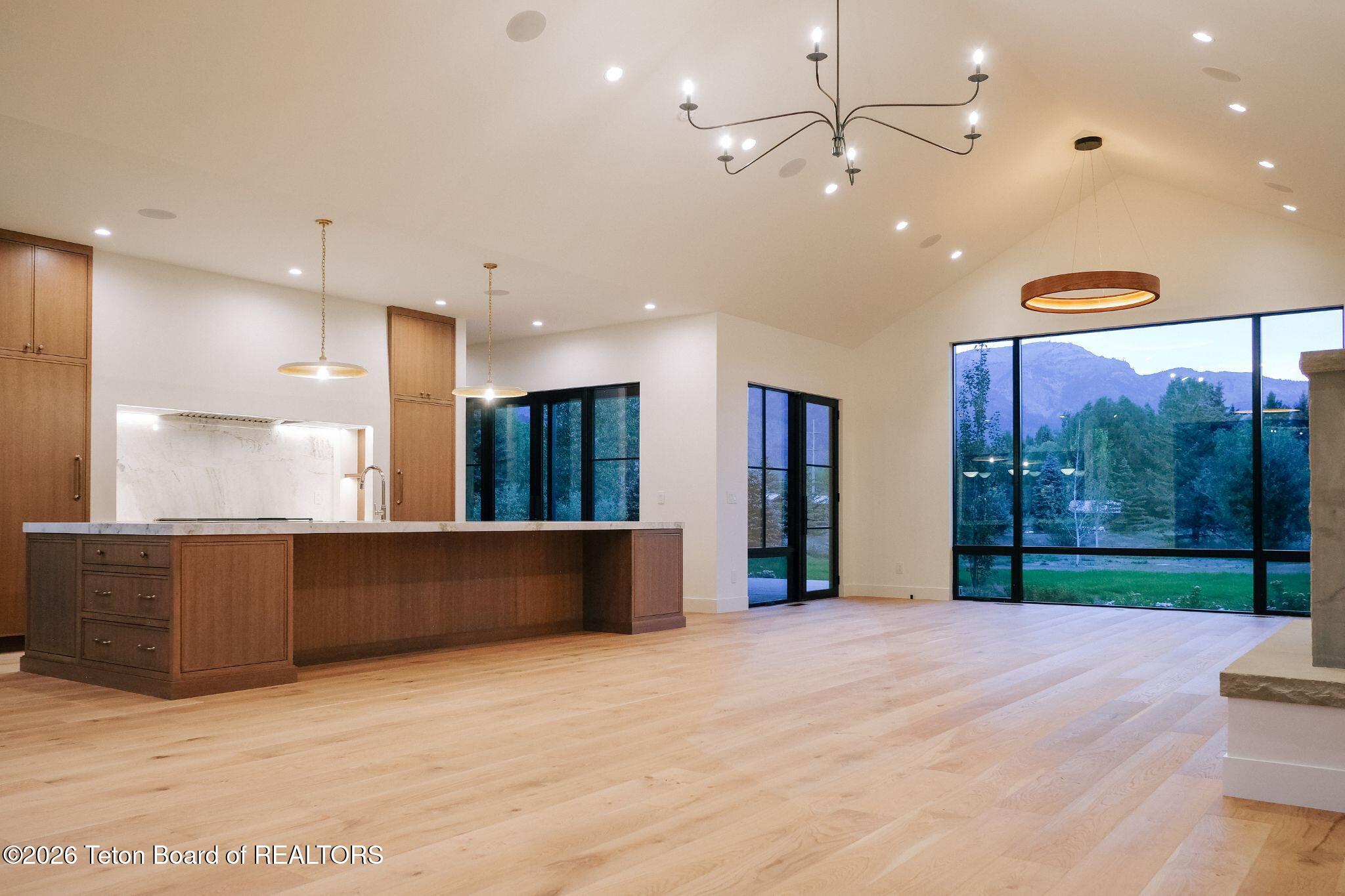 3885 Miles Road Wilson, WY 83014 - Photo 6 of 29 Great Room