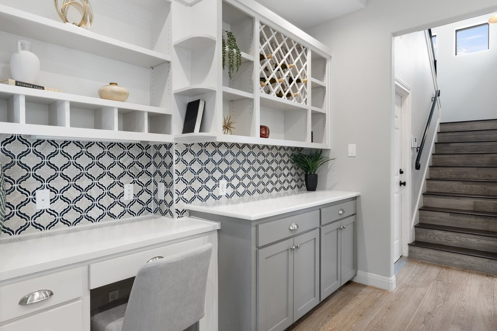 4018 Bee Creek Road Spicewood, TX 78669 - Photo 27 of 40 Additional built in space perfect for decor, seating or everyday organization.