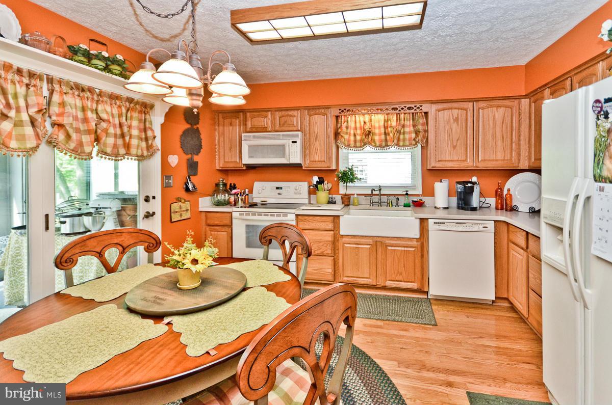 343 Edgewood Road Linthicum Heights, MD 21090 - Photo 14 of 30 Kitchen