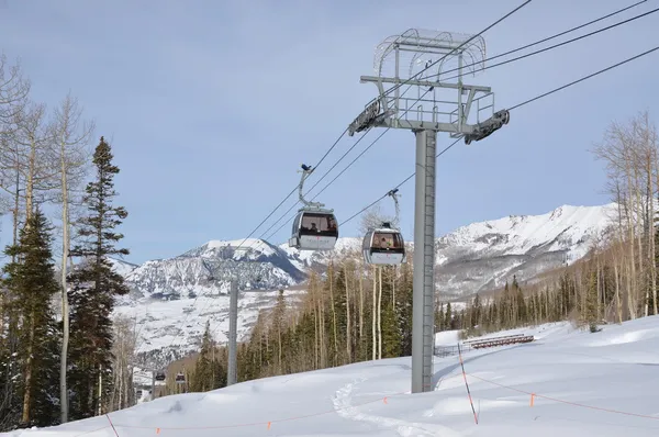 a car parked on the side of a building