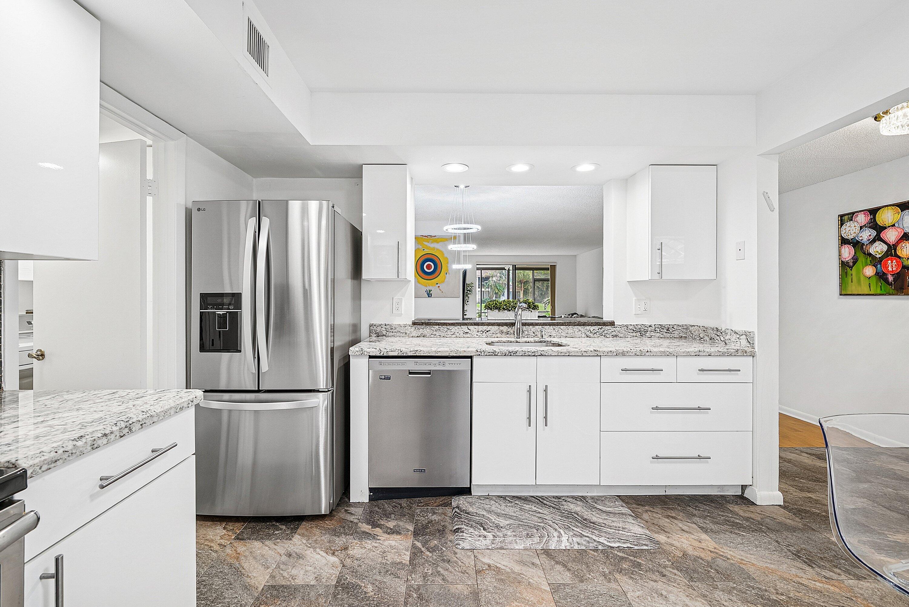 7933 La Mirada Drive Boca Raton, FL 33433 - Photo 11 of 33 009-7933LaMiradaDrive-BocaRaton-FL-33433