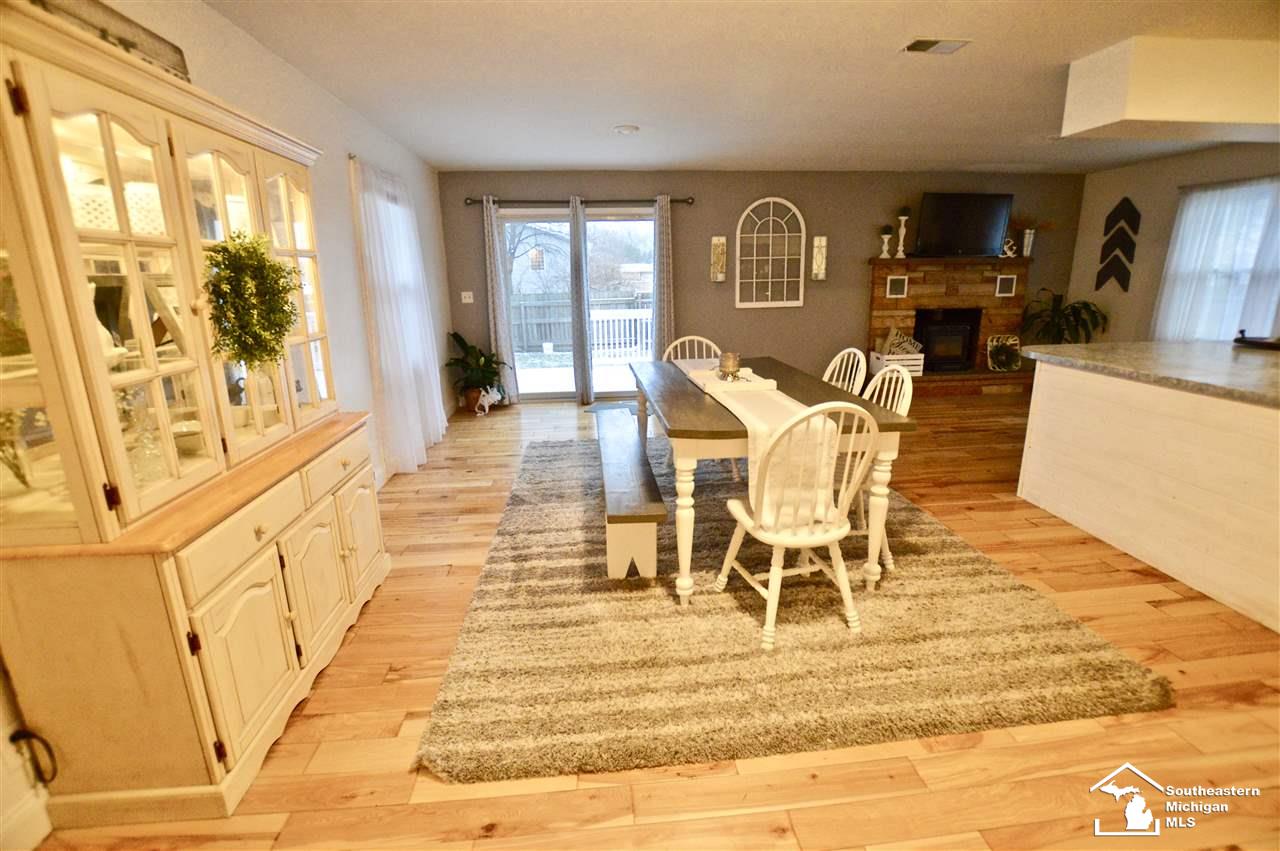 1419 Maple Boulevard Monroe, MI 48162 - Photo 2 of 25 31369279-1.JPG