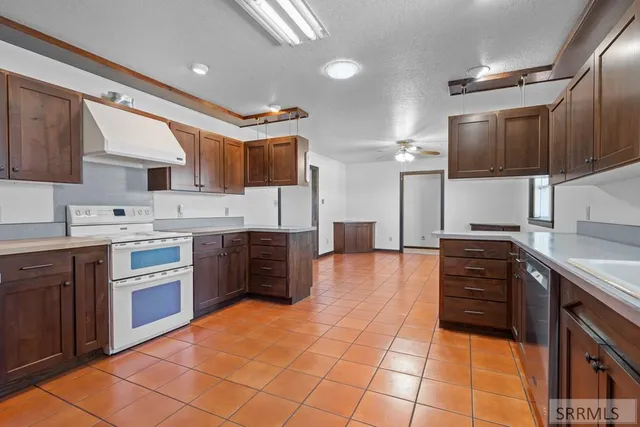 $899,000 | 165 North 900 West, Blackfoot, ID 83221