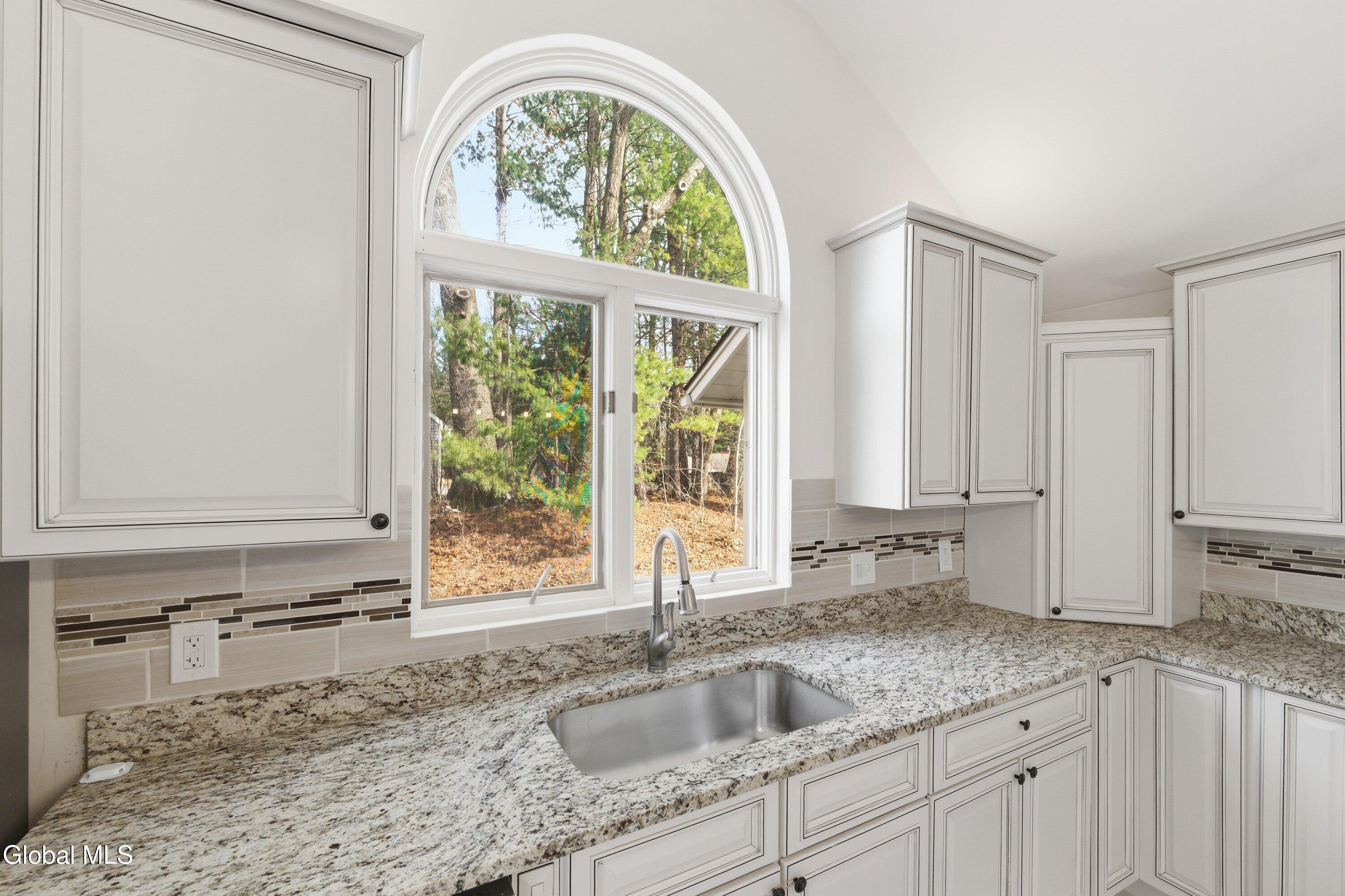 18 Glade Mallow Road Malta, NY 12020 - Photo 12 of 34 18 Glade Mallow Rd-12