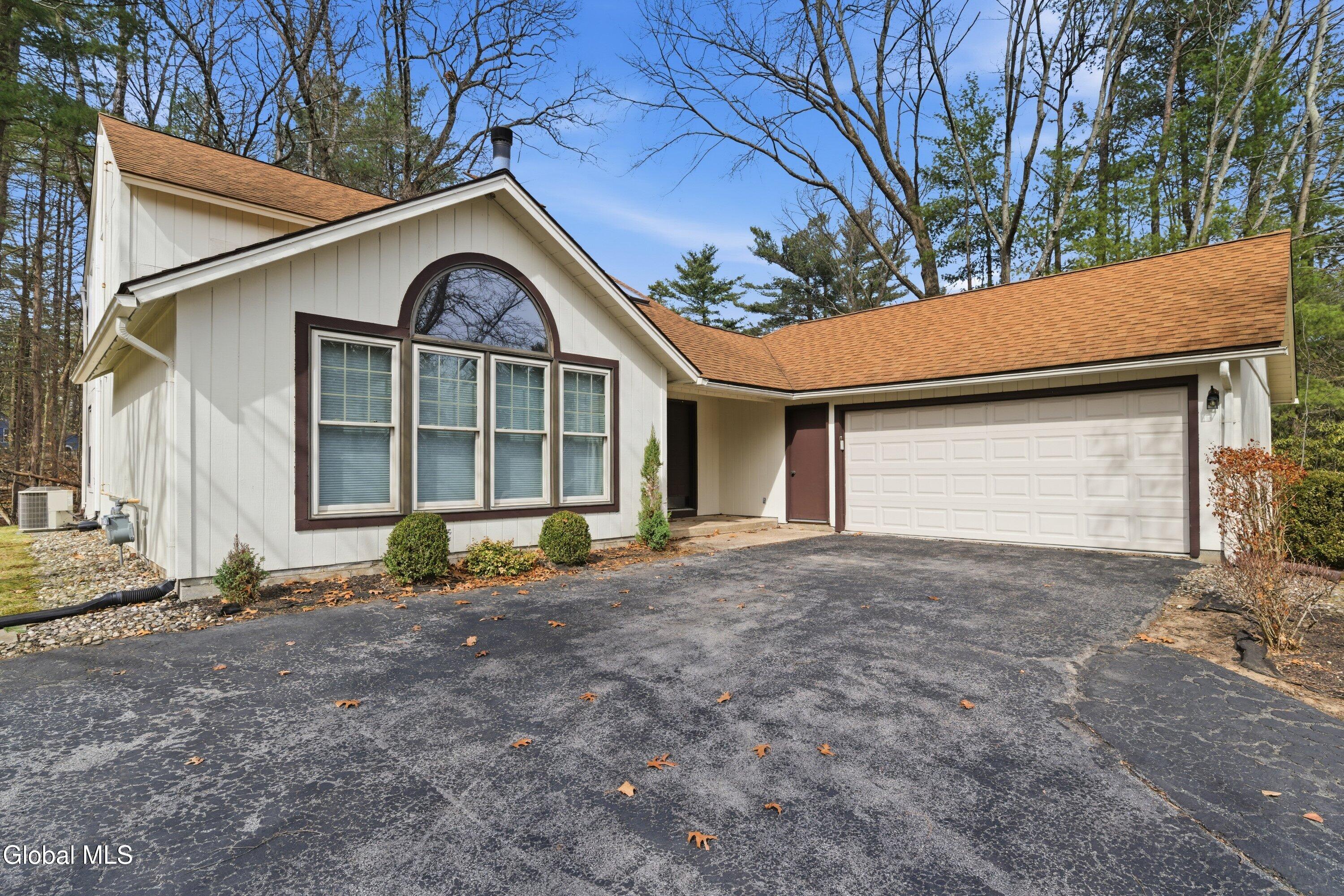 18 Glade Mallow Road Malta, NY 12020 - Photo 3 of 34 18 Glade Mallow Rd-33