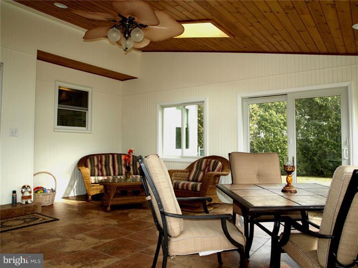 47 Perilli Drive Hamilton, NJ 08610 - Photo 11 of 22 Sun Room