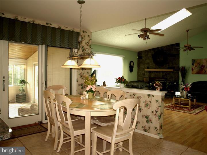 47 Perilli Drive Hamilton, NJ 08610 - Photo 7 of 22 Kitchen