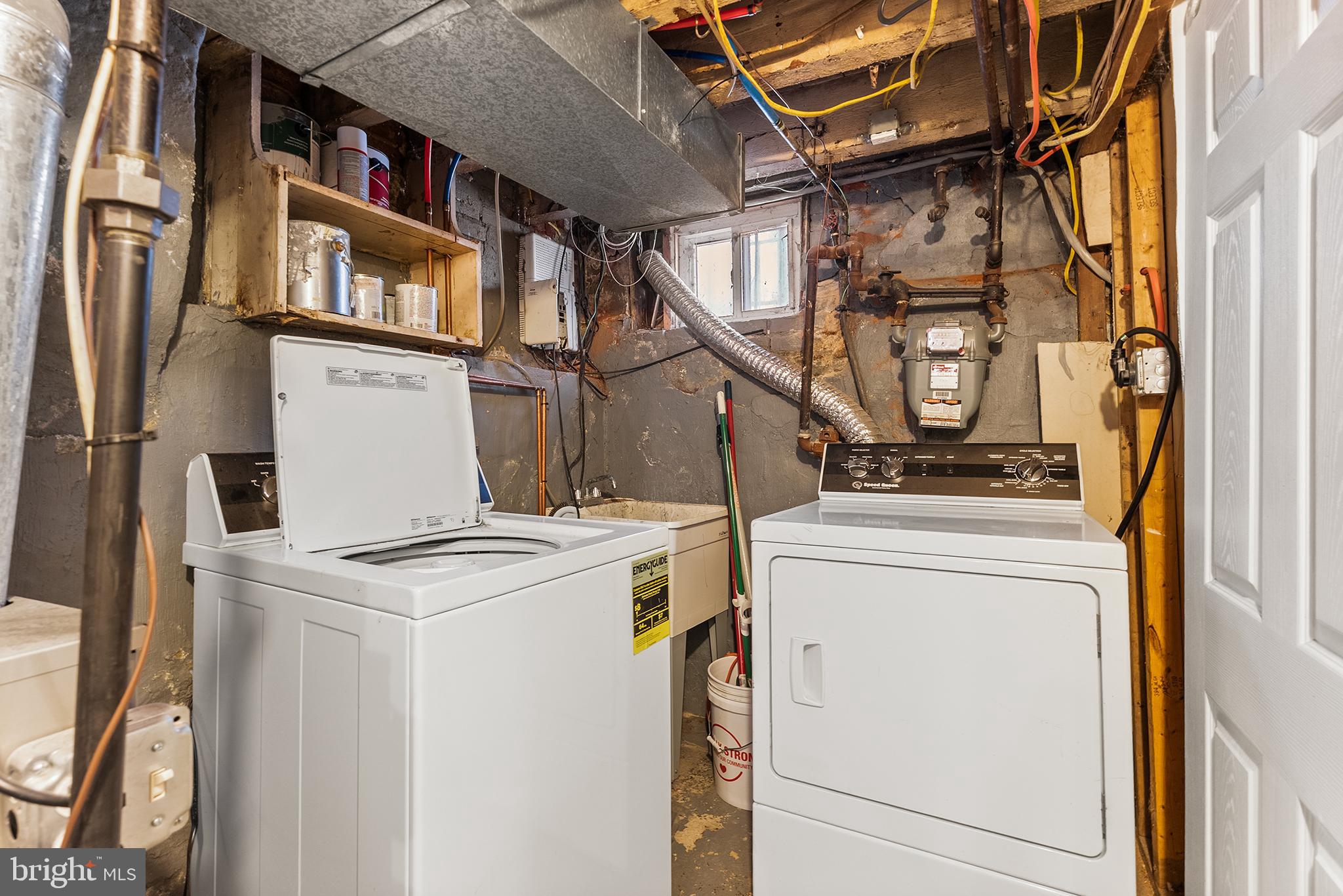 902 Emily Street Philadelphia, PA 19148 - Photo 23 of 25 Basement laundry room