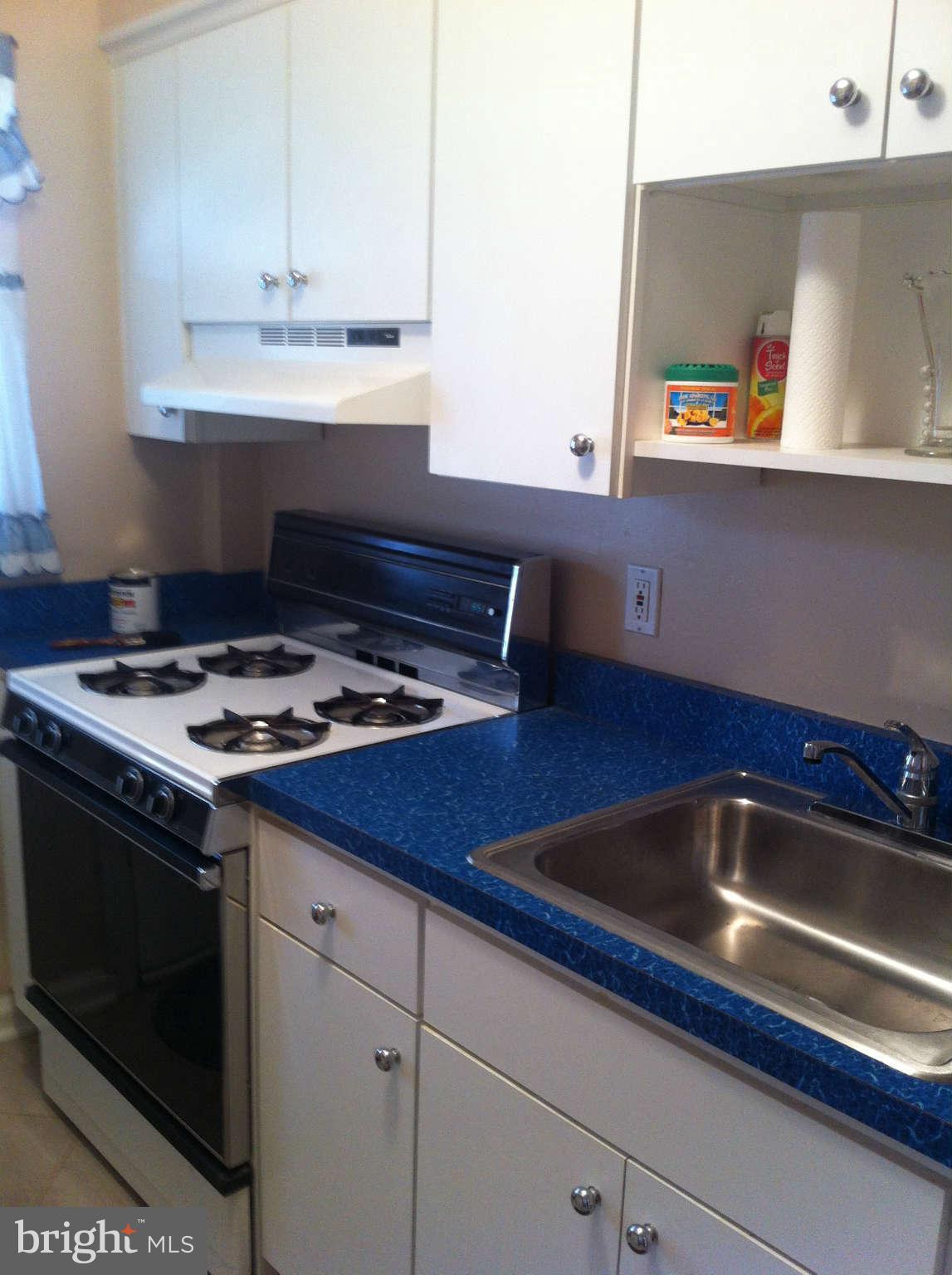 7717 Wynbrook Road Baltimore, MD 21224 - Photo 8 of 16 Kitchen
