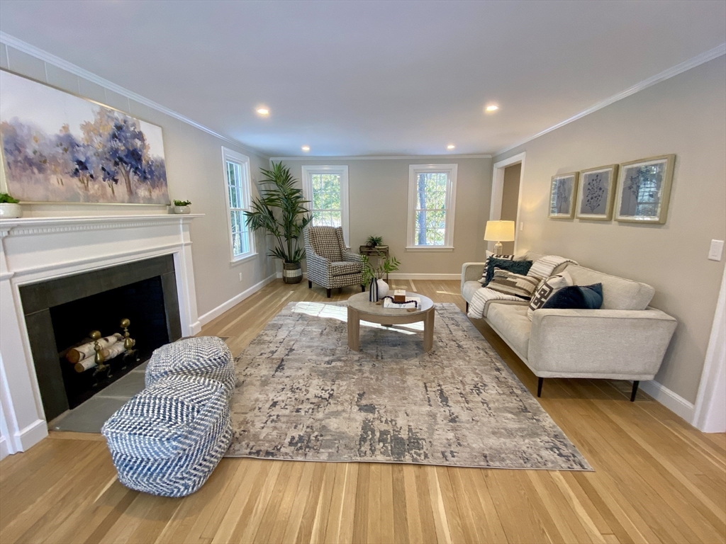 16 Sears Road Wayland, MA 01778 - Photo 4 of 40