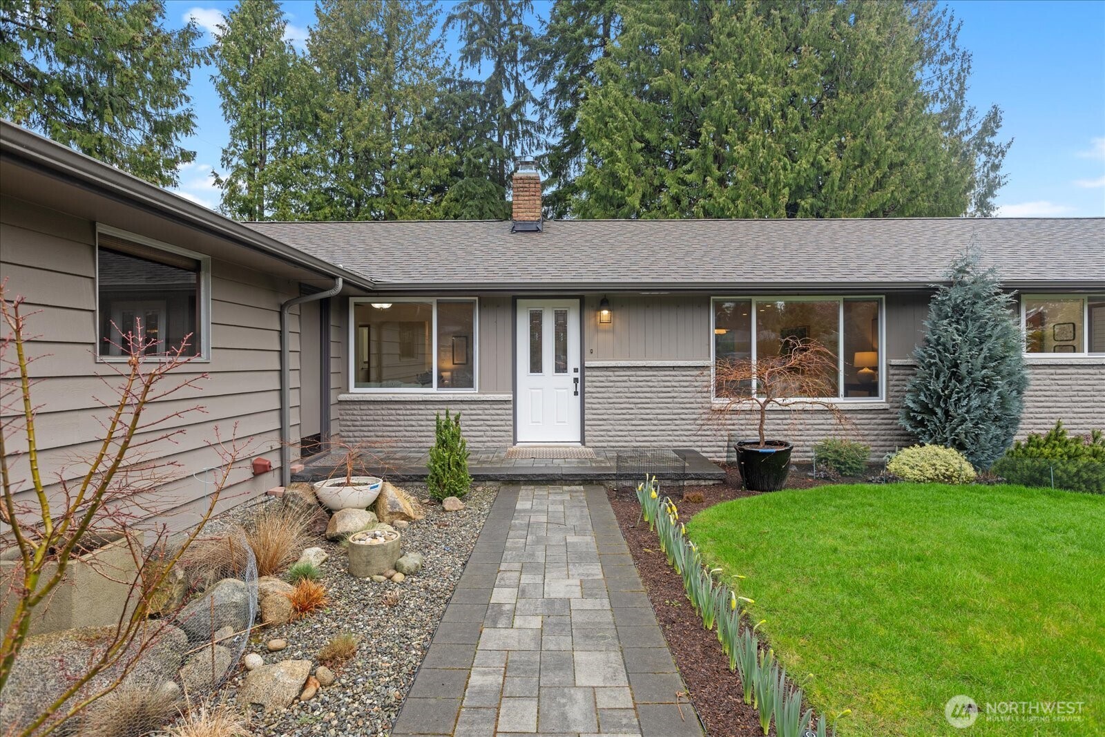 8125 186th Street Southwest Edmonds, WA 98026 - Photo 4 of 40