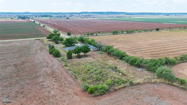 $299,900 | 226 County Road 152, Buffalo Gap, TX 79508