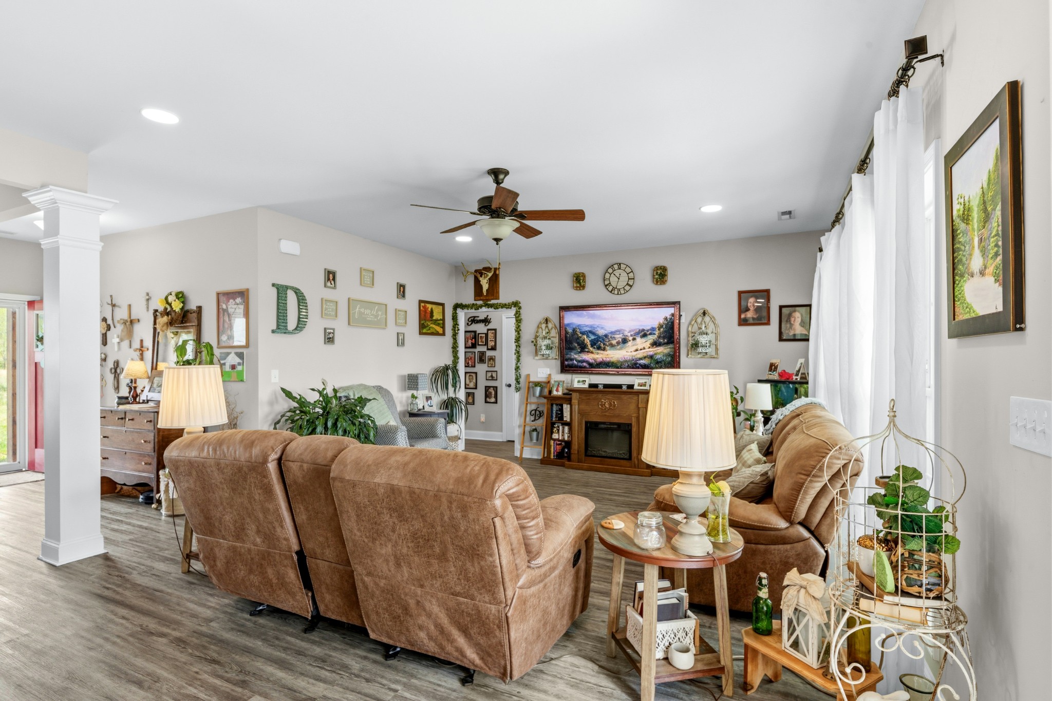1224 Market Street Prospect, TN 38477 - Photo 29 of 80 a living room with furniture and a flat screen tv