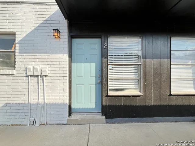 $925 | 2802 Lasses Boulevard, Unit 8, San Antonio, TX 78223