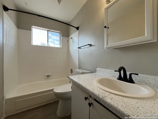 $925 | 2802 Lasses Boulevard, Unit 8, San Antonio, TX 78223