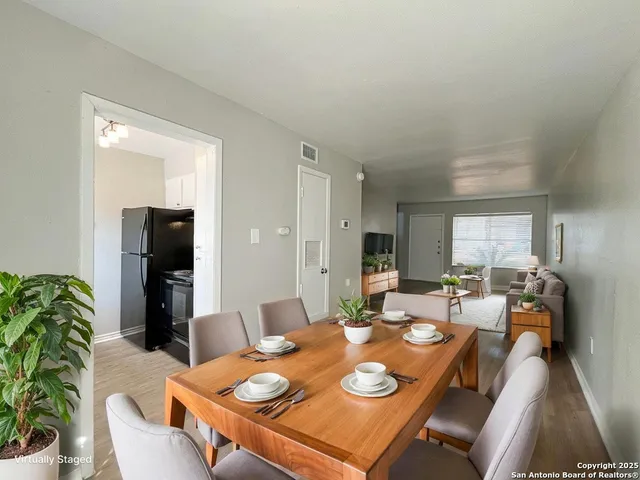 $925 | 2802 Lasses Boulevard, Unit 8, San Antonio, TX 78223