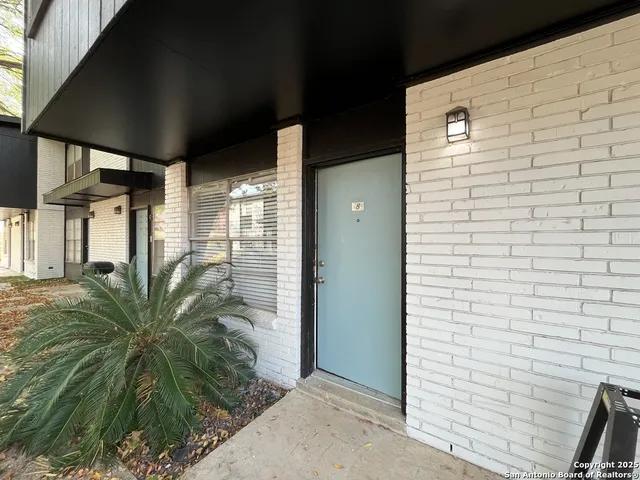 $925 | 2802 Lasses Boulevard, Unit 8, San Antonio, TX 78223