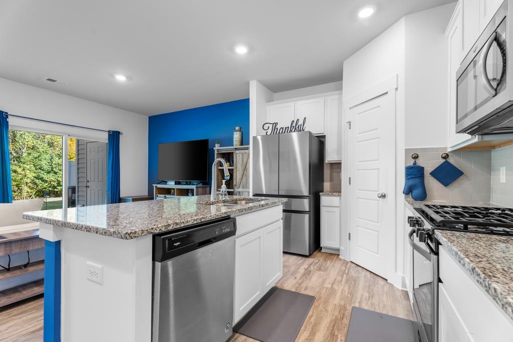 605 Purteview Place Greer, SC 29650 - Photo 2 of 33