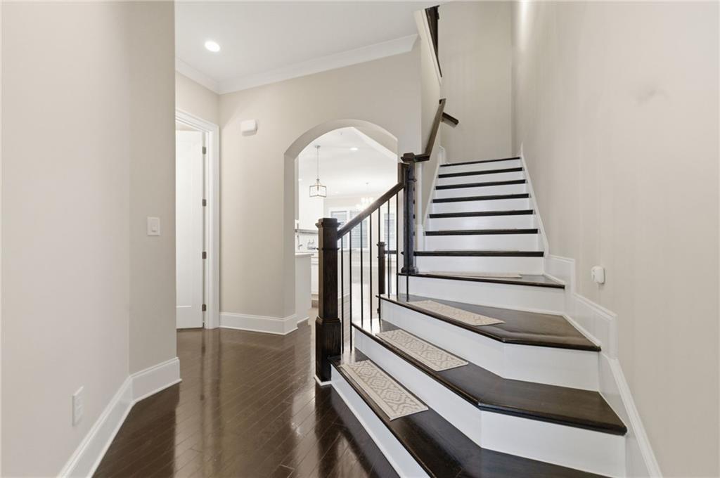 2070 Wheaton Way Atlanta, GA 30328 - Photo 5 of 47