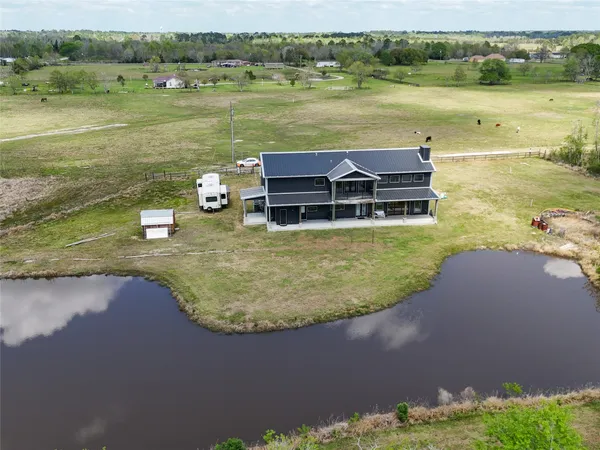$695,000 | 975 County Road 182, Liberty, TX 77575