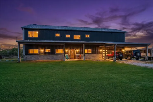 $695,000 | 975 County Road 182, Liberty, TX 77575