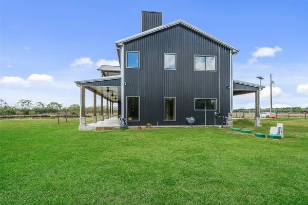 $695,000 | 975 County Road 182, Liberty, TX 77575