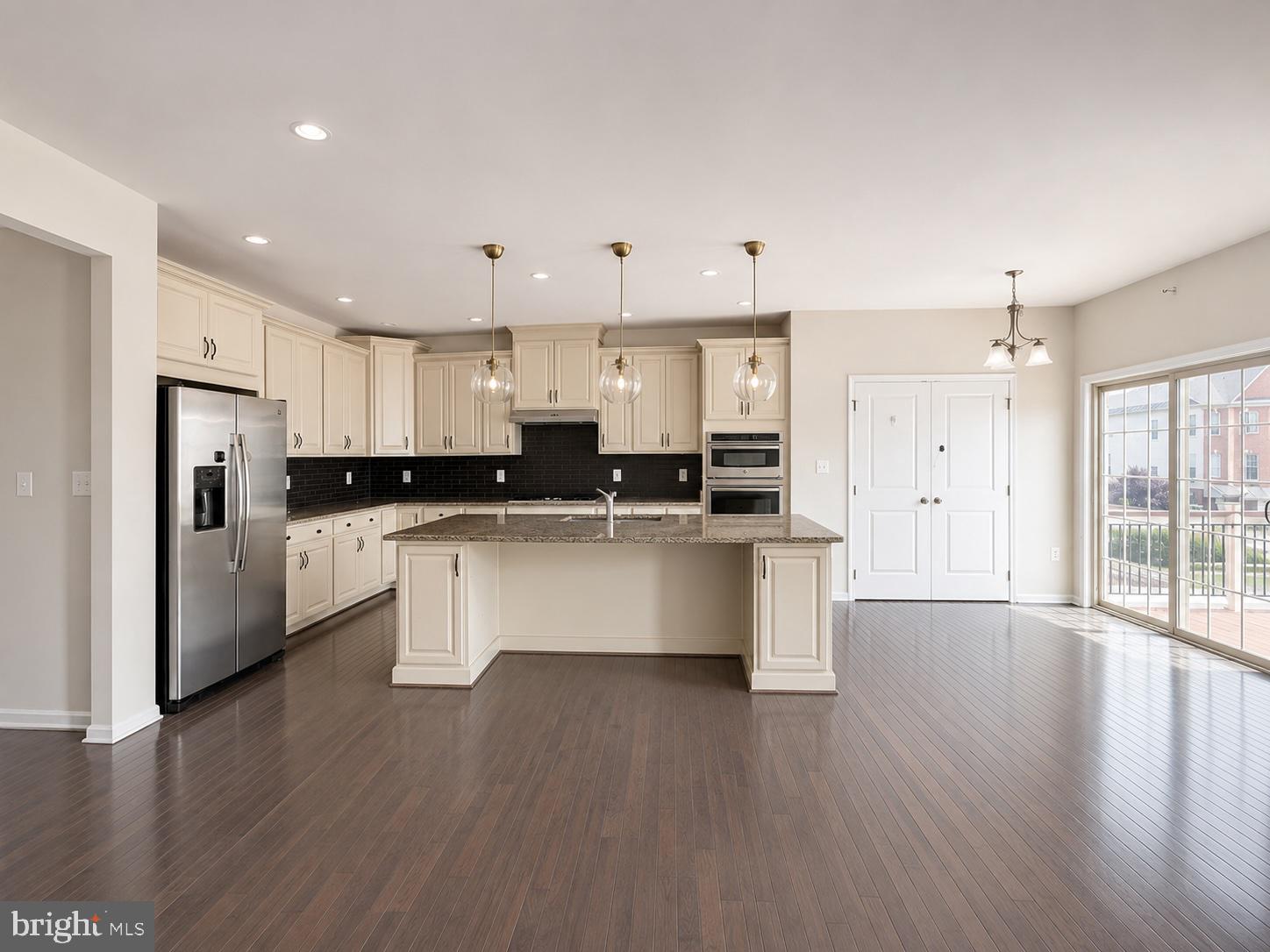 23480 Logans Ridge Terrace Ashburn, VA 20148 - Photo 11 of 55 Kitchen