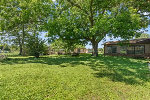 $215,000 | 665 Hcr 1432, Covington, TX 76636