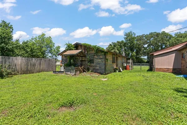 $215,000 | 665 Hcr 1432, Covington, TX 76636