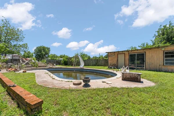 $215,000 | 665 Hcr 1432, Covington, TX 76636