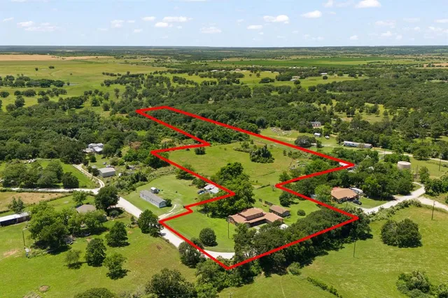 an aerial view of tennis court