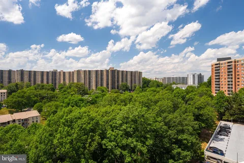 $400,000 | 6101 Edsall Road, Unit 1212, Alexandria, VA 22304