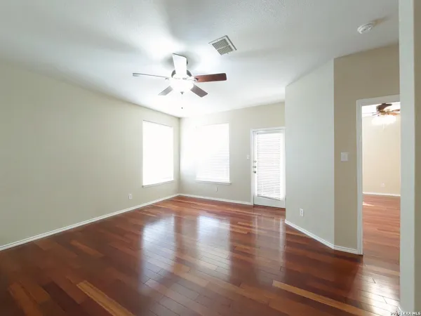 $1,800 | 12102 Red Bud Leaf, San Antonio, TX 78253