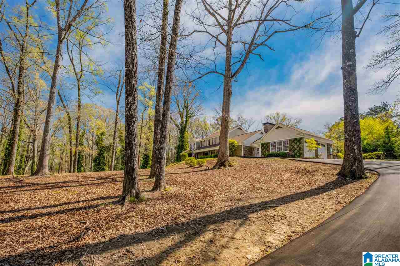 2601 Millwood Road Birmingham, AL 35243 - Photo 2 of 47