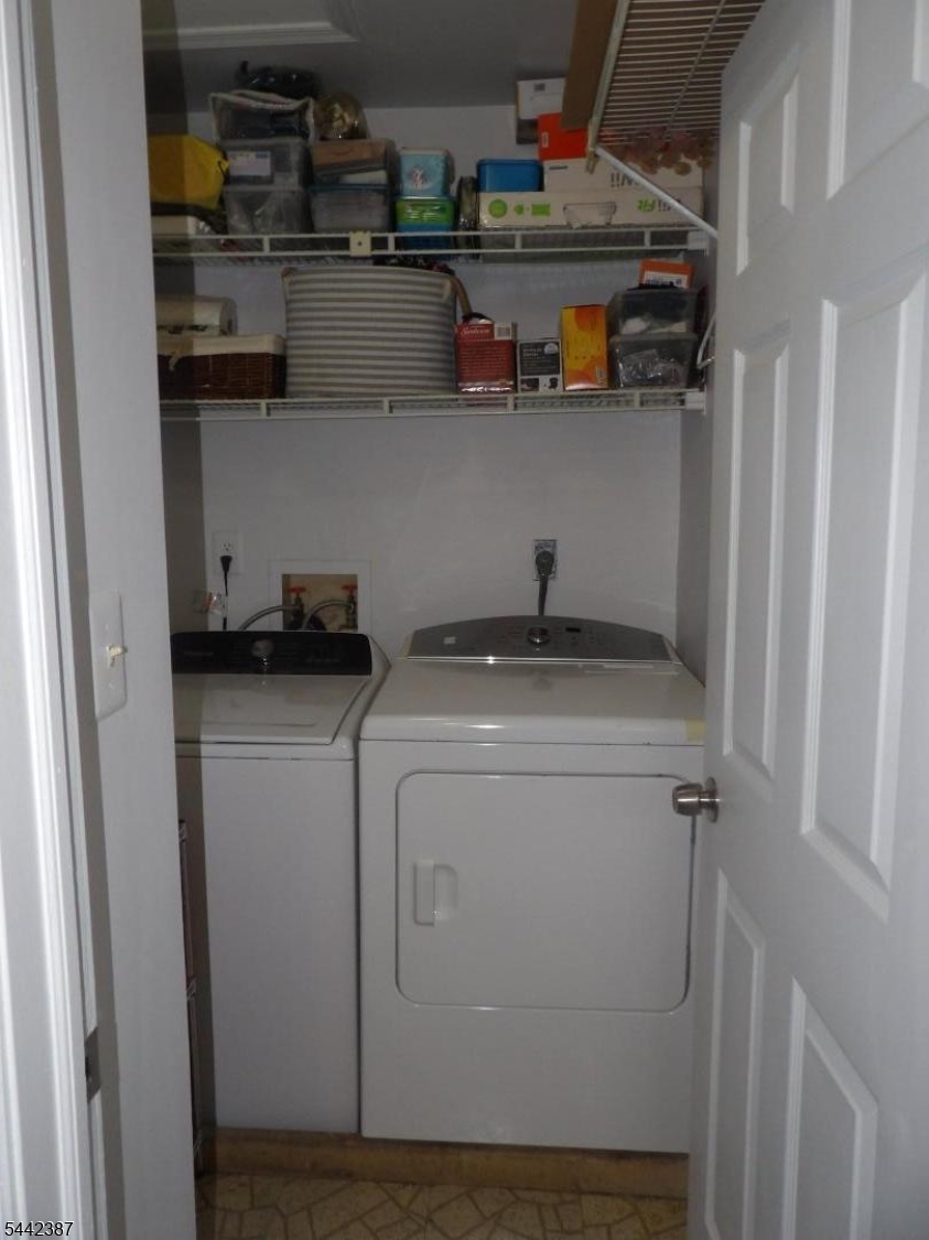 605 Timber Oaks Road Edison, NJ 08820 - Photo 22 of 25